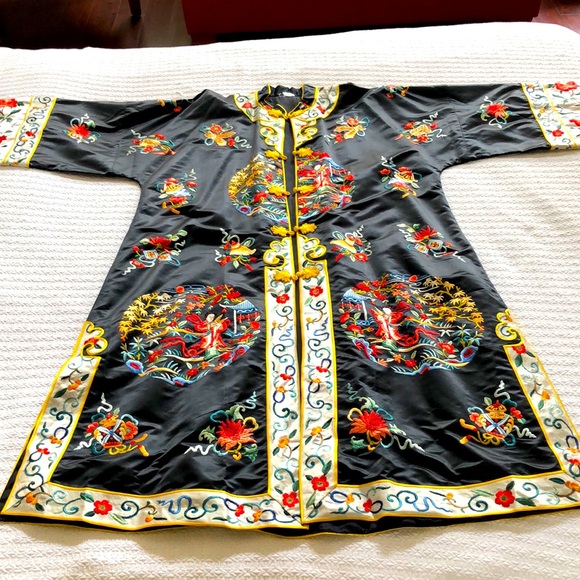 Vintage Silk Embroidered Jacket - Picture 2 of 11